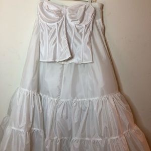 Women’s corset with petticoat